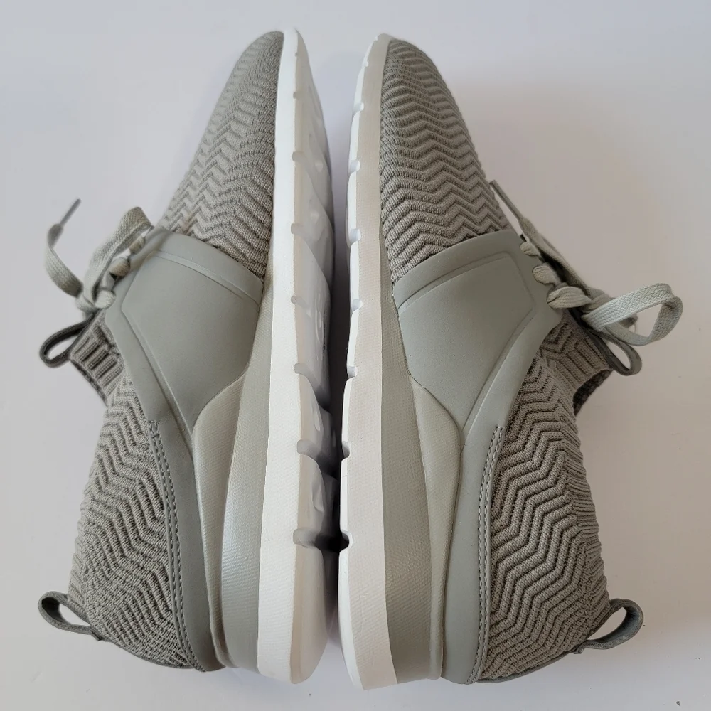 NEW UGG Treadlite Light Gray  Willows Sneakers 10 Sport Athleisure Gym Workout